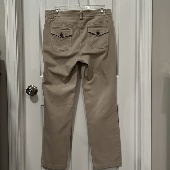 Jones New York size 8 khaki pants - Picture 3 of 3